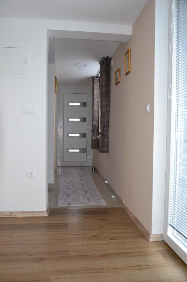 Apartment Hanny Lasko Bagian luar foto