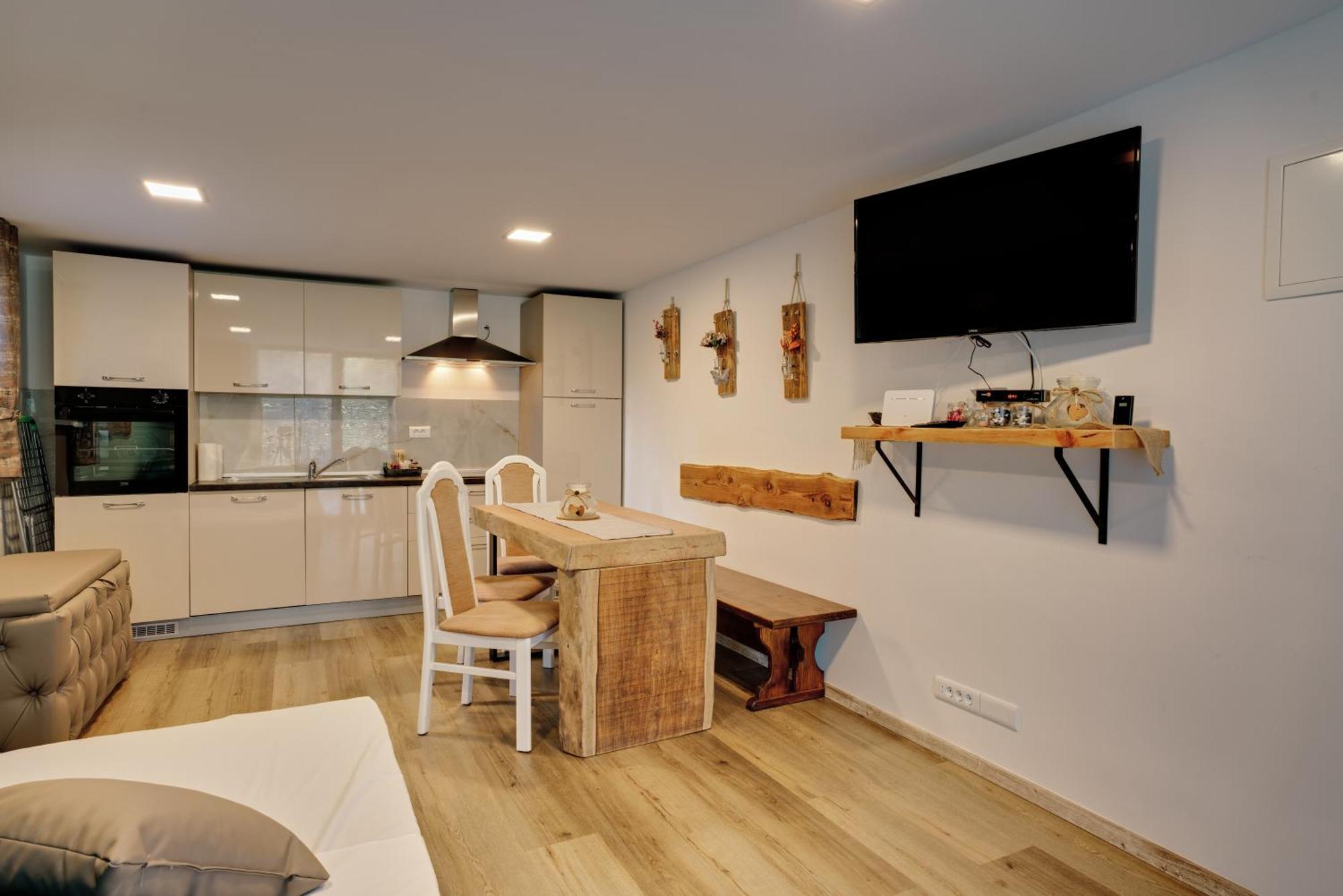 Apartment Hanny Lasko Bagian luar foto